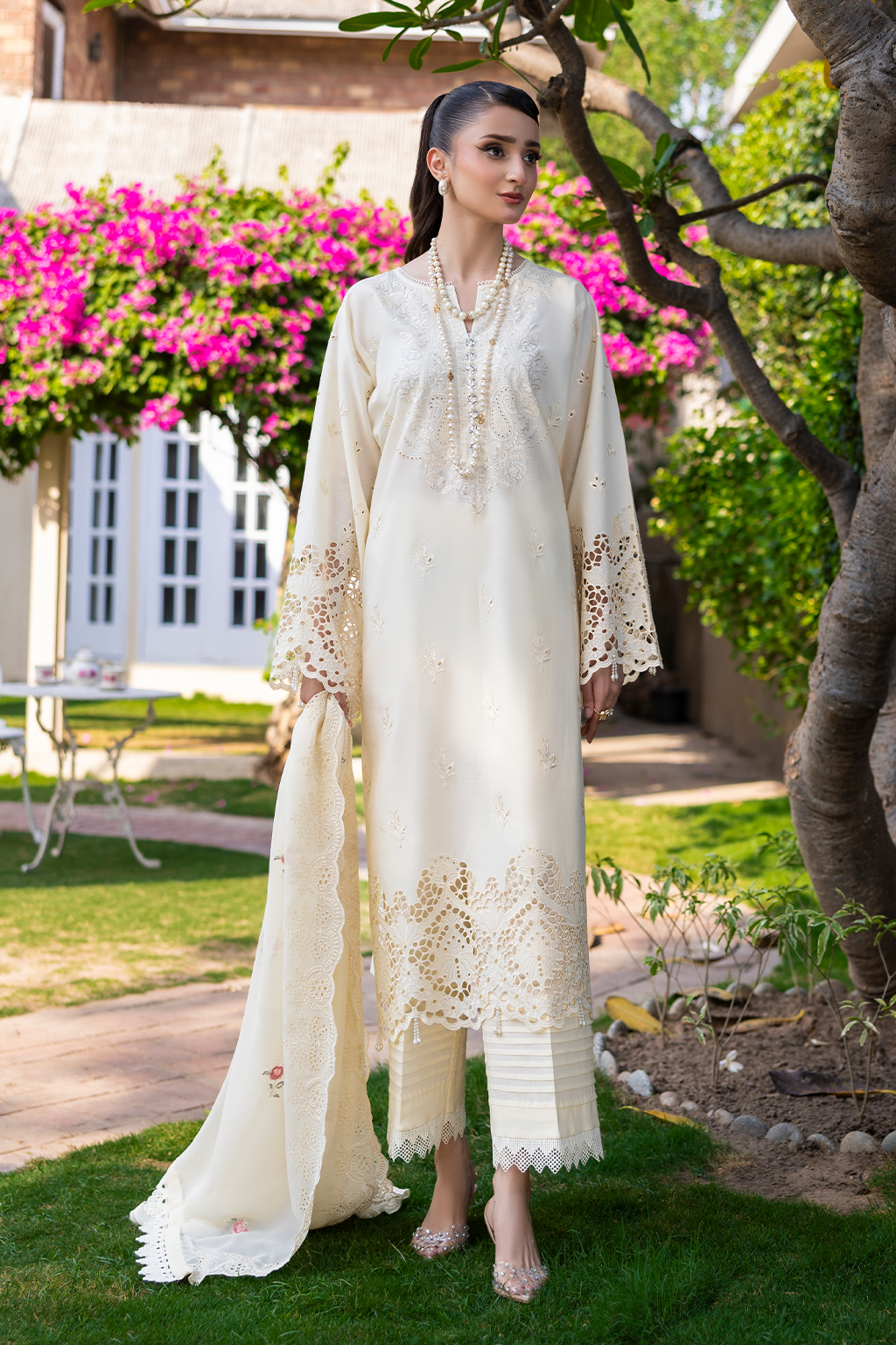 Ivory Elan