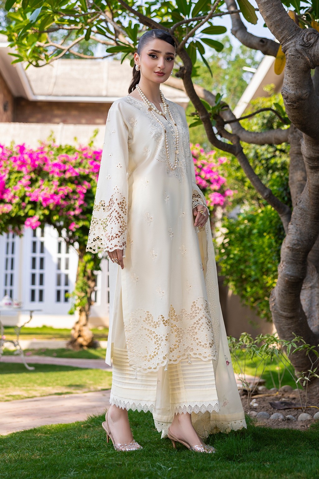 Ivory Elan