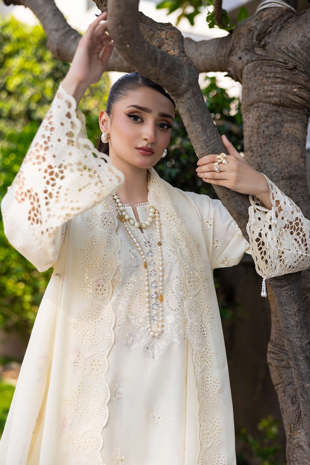 Ivory Elan