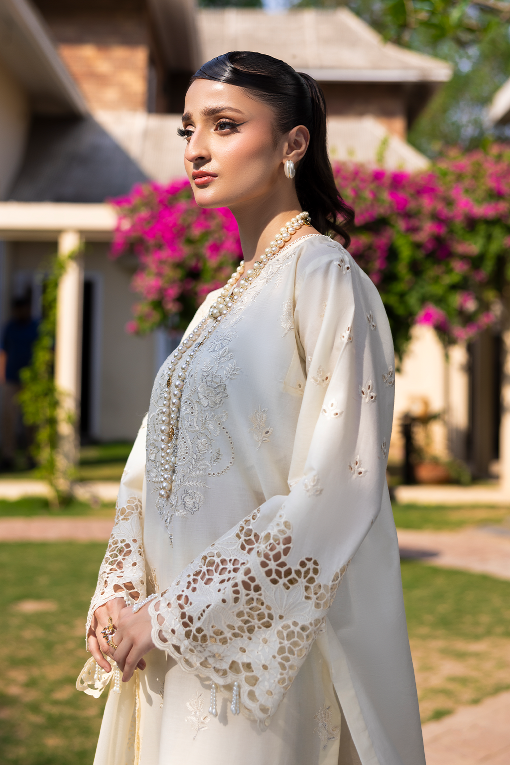Ivory Elan