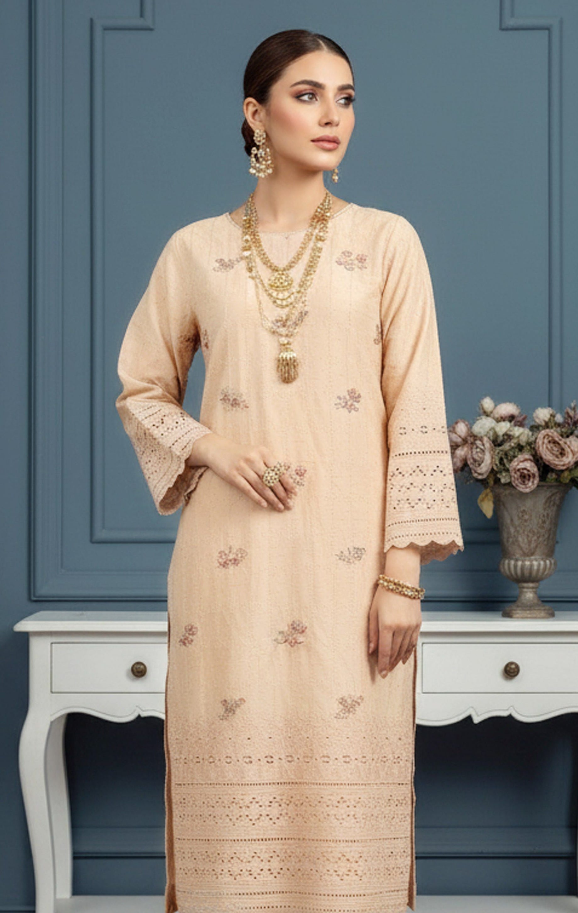 MAHOOR – 2-Piece Cambric Chikankari Suit