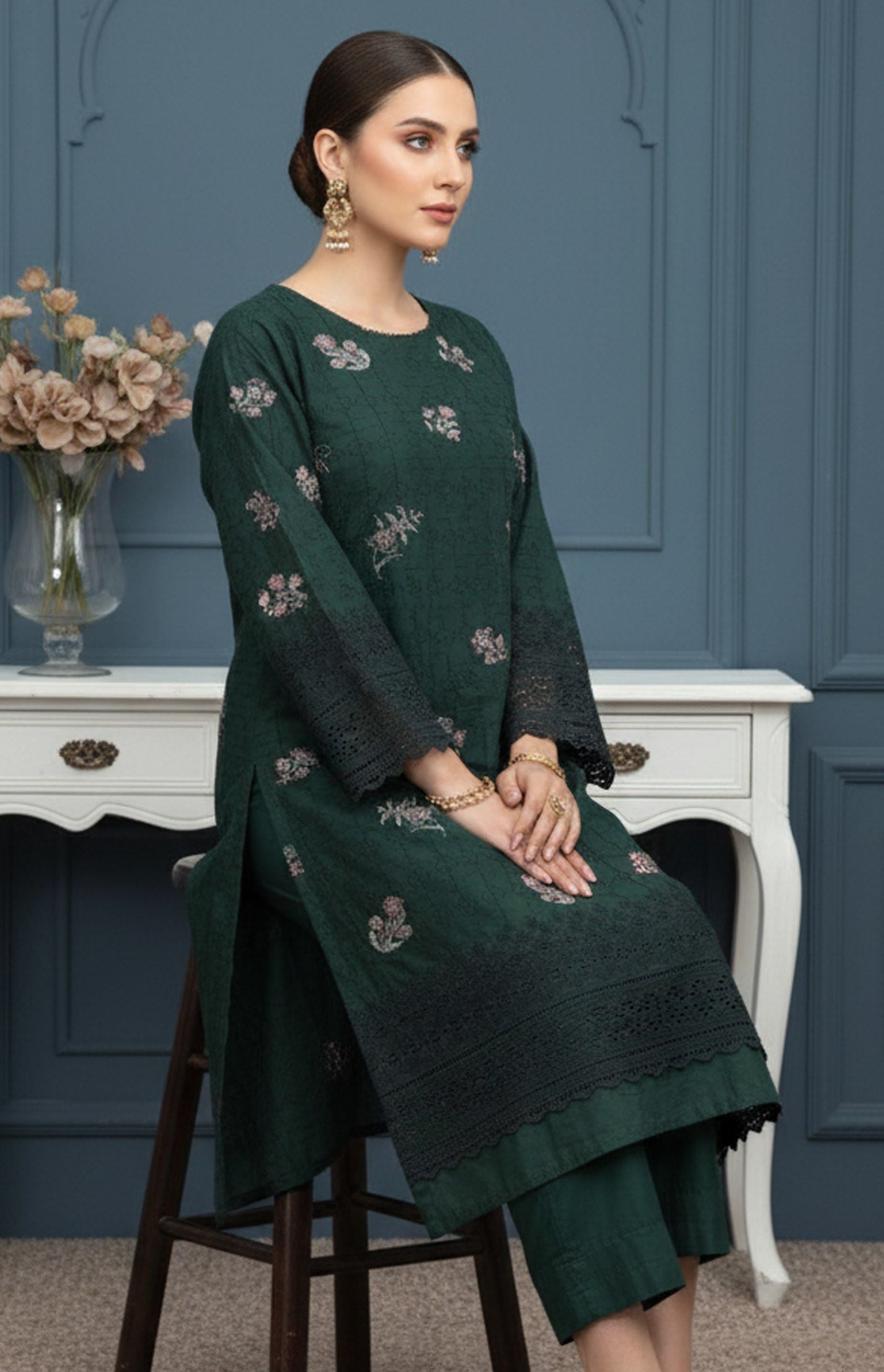 MAHOOR – 2-Piece Cambric Chikankari Suit