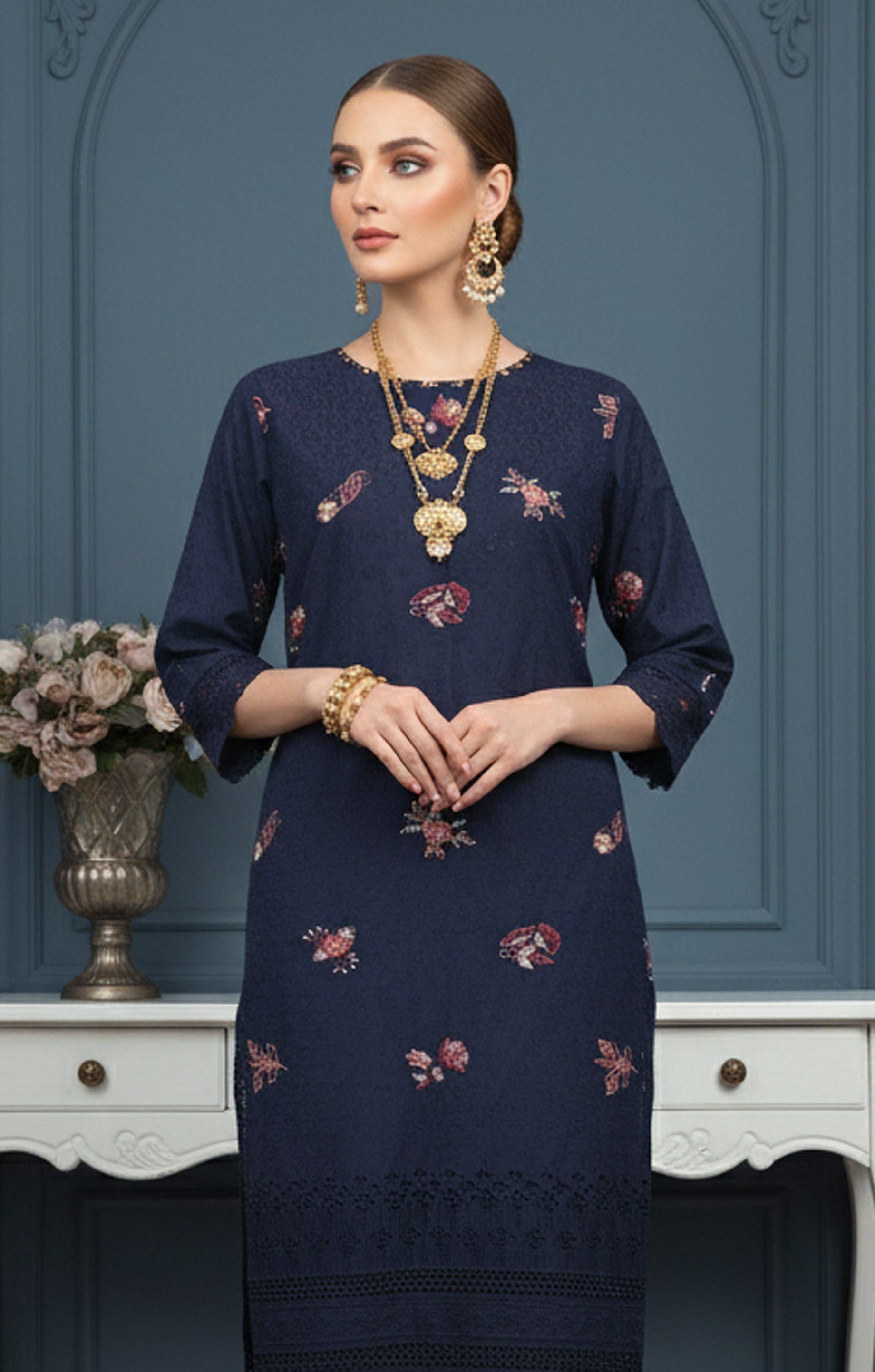 MAHOOR – 2-Piece Cambric Chikankari Suit