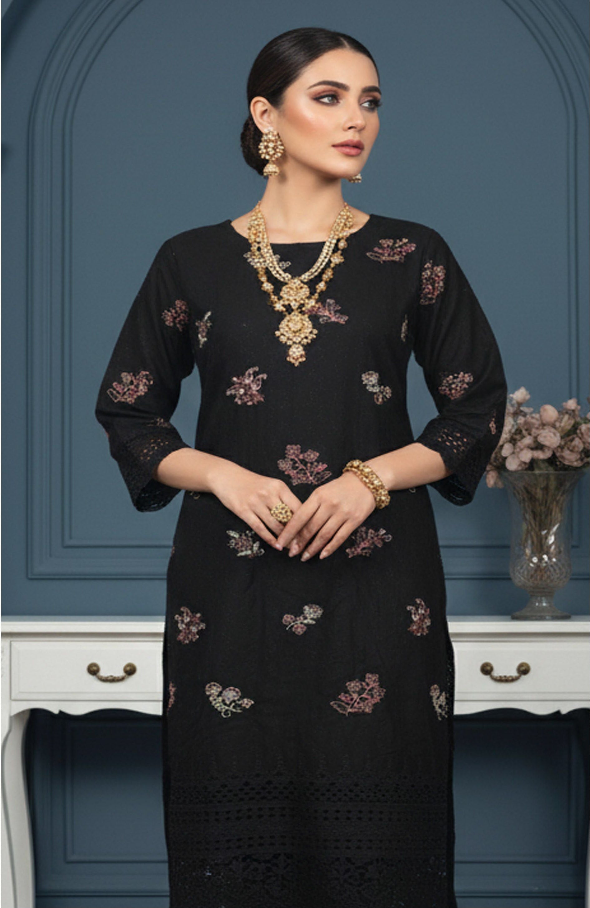 MAHOOR – 2-Piece Cambric Chikankari Suit