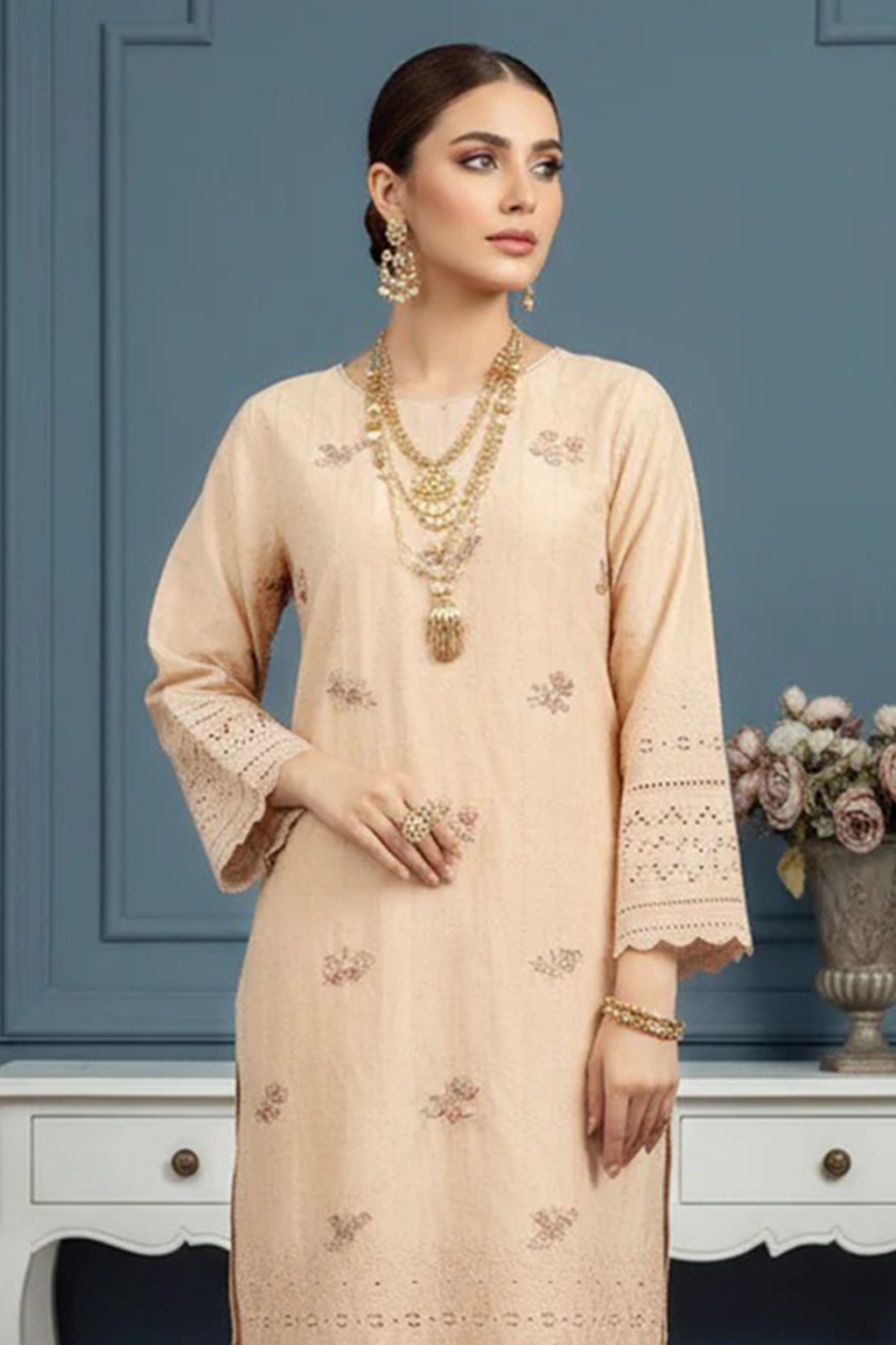 MAHOOR – 2-Piece Cambric Chikankari Suit